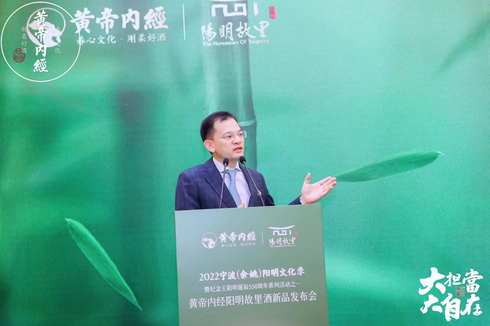 A72A3597-opq332369020.jpg